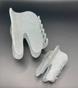 Small Sparkling Silver Tooth Claw Hair Clip