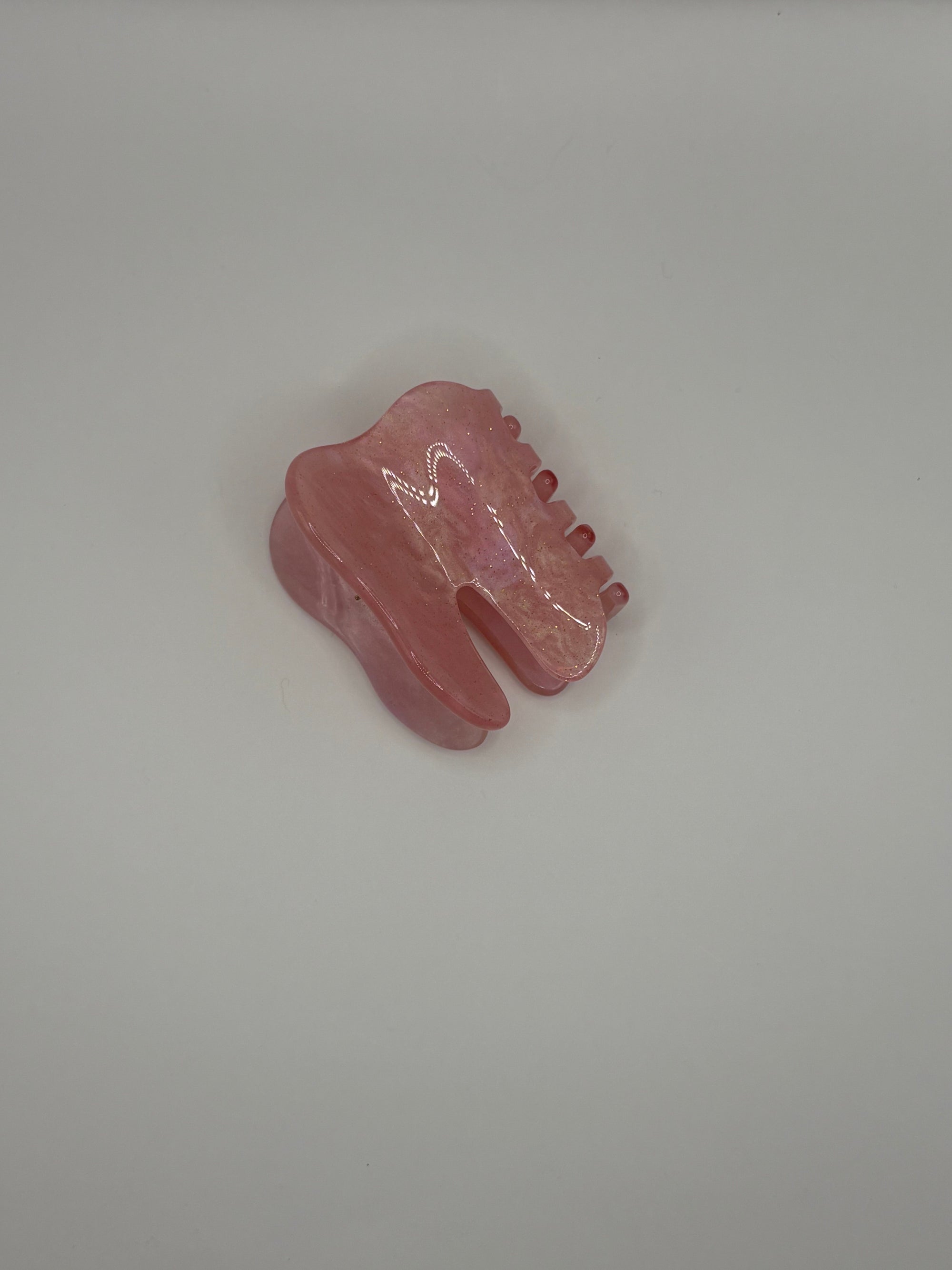 Pearly Pink Tooth Claw Hair Clip Small