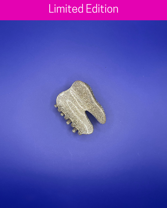 Small Glittering Gold Tooth Claw Hair Clip