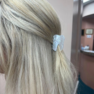 Pearly White Tooth Claw Hair Clip Small